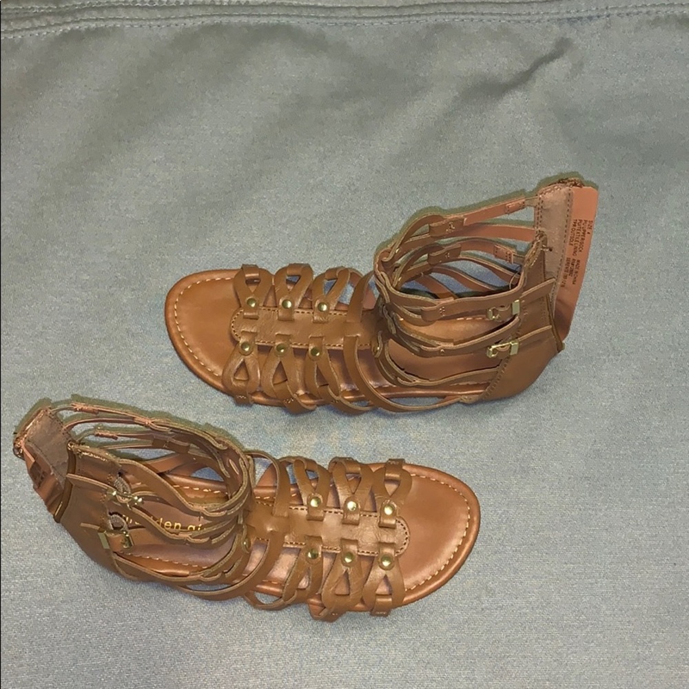 Brown sandals Madden Girl from Journeys Kidz